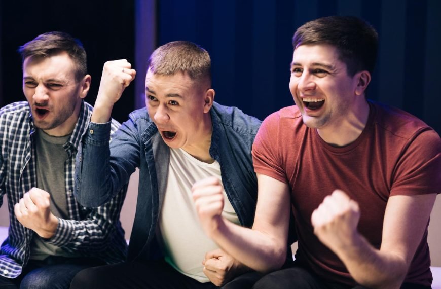 The Secrets to a Great Gay Threesome